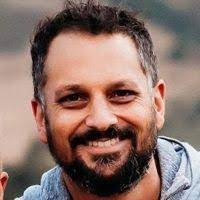 Ông Chris Amani