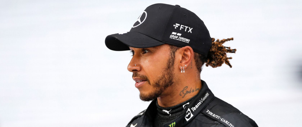 Đương kim vô địch F1 Lewis Hamilton cùng thương hiệu FTX